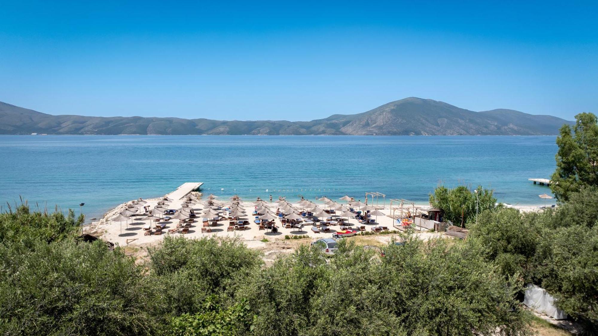 Hotel Nika Radhimë 외부 사진