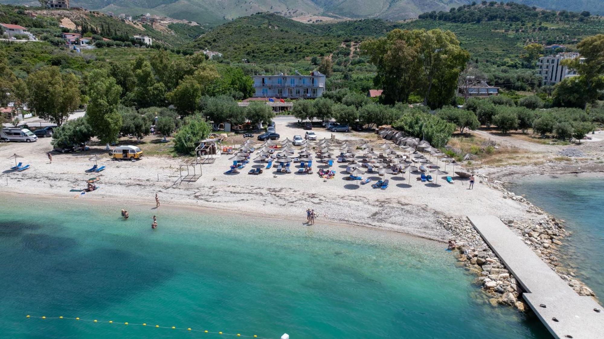 Hotel Nika Radhimë 외부 사진